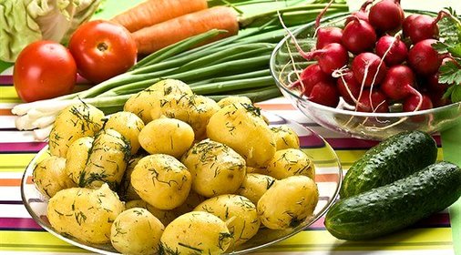 Молодой картофель в травах