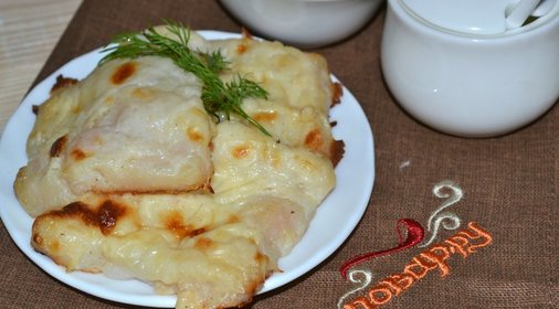 Рыба, запеченная под молочным соусом
